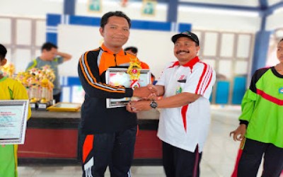 SMA Arrohmaniyah Juara Gerak Jalan Tingkat Kecamatan Dalam Rangka HUT RI Ke-78